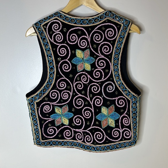 Vintage 70s beaded Embroidered vest by Carol Horn - Picture 9 of 11